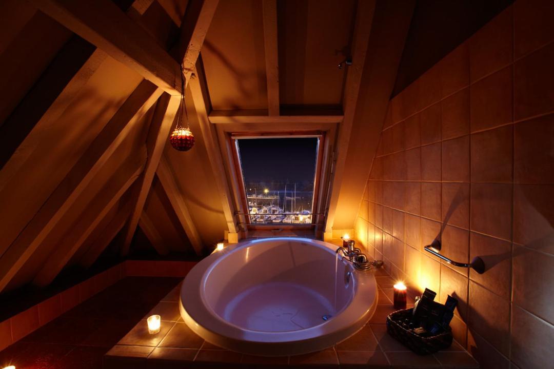 Hotel Kaian Maitea Plentzia Esterno foto