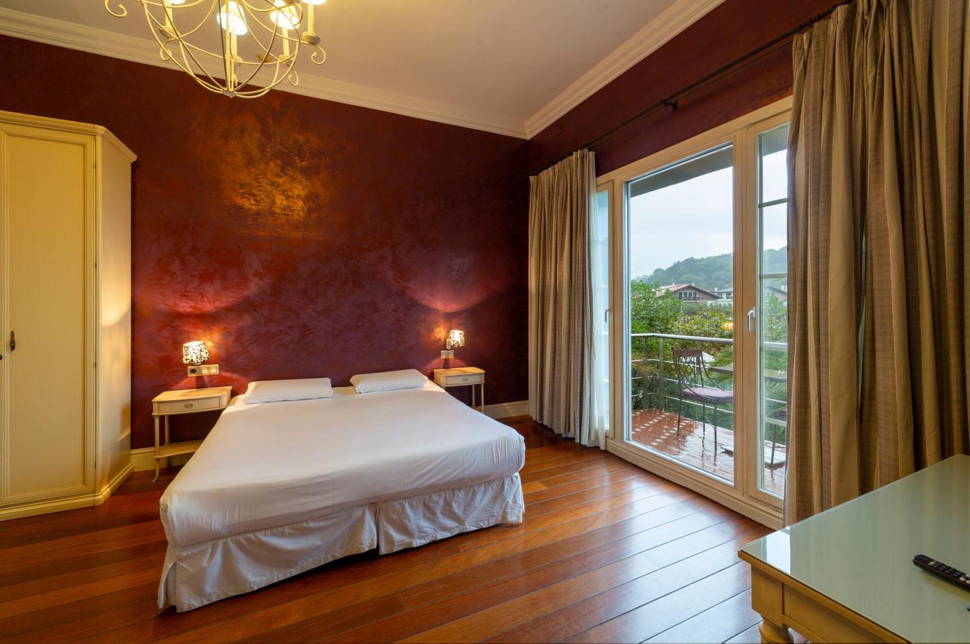 Hotel Kaian Maitea Plentzia Esterno foto