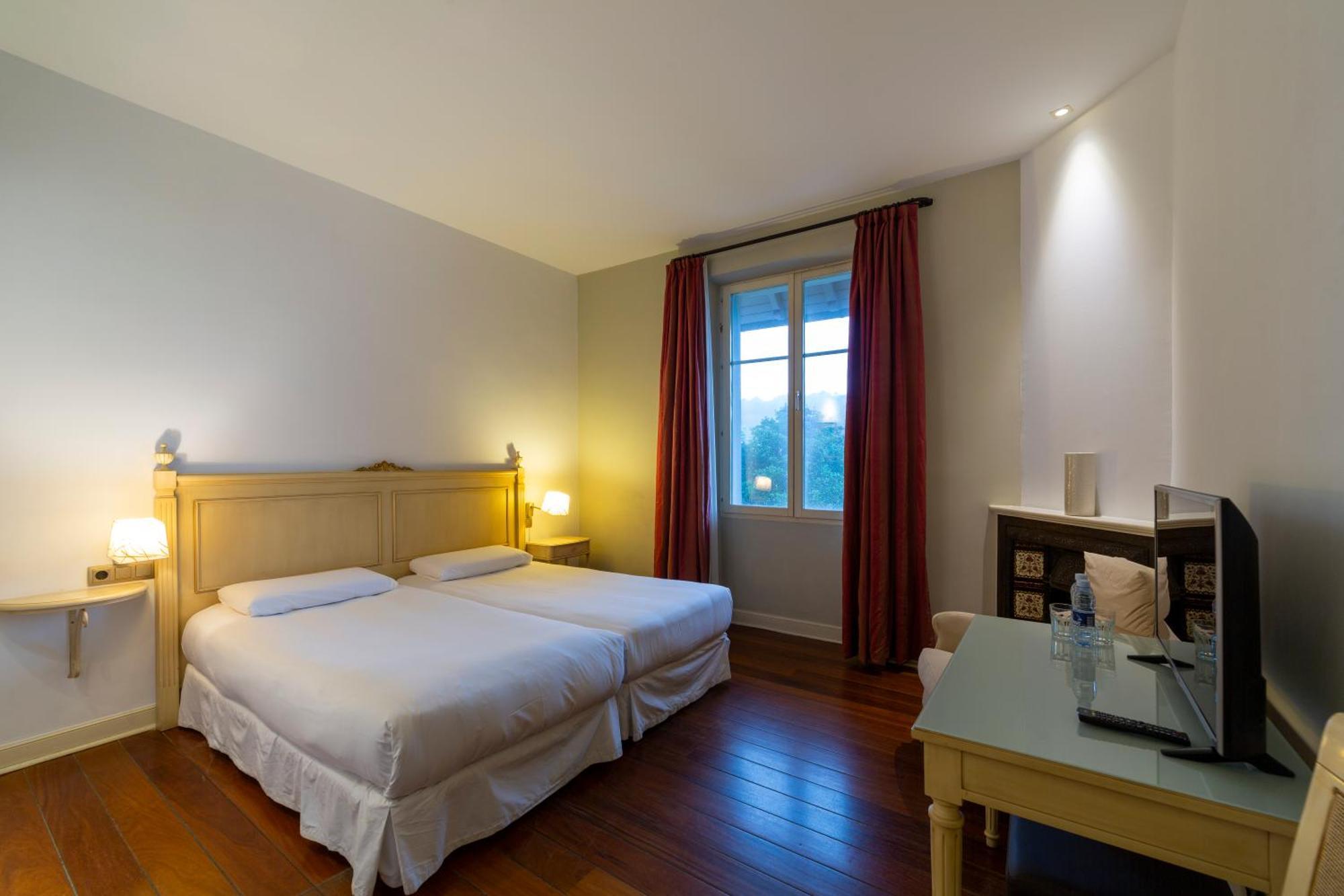 Hotel Kaian Maitea Plentzia Esterno foto